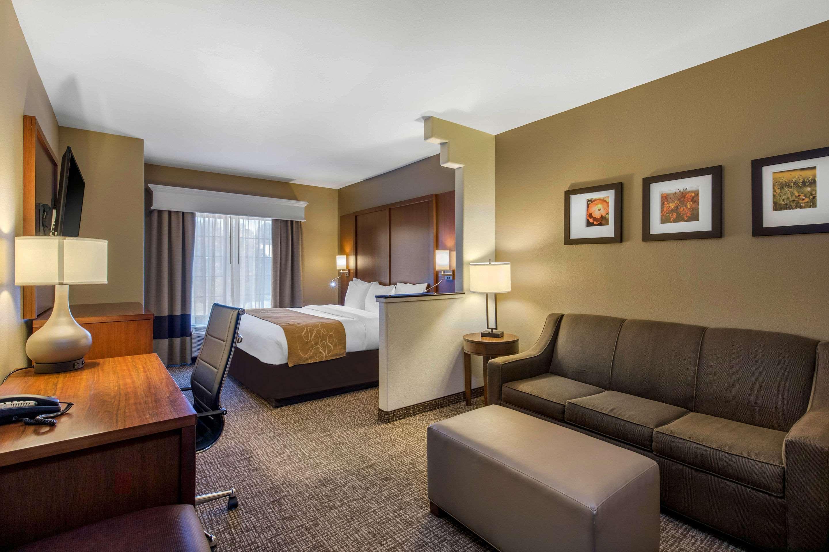 Comfort Suites Marshall Luaran gambar