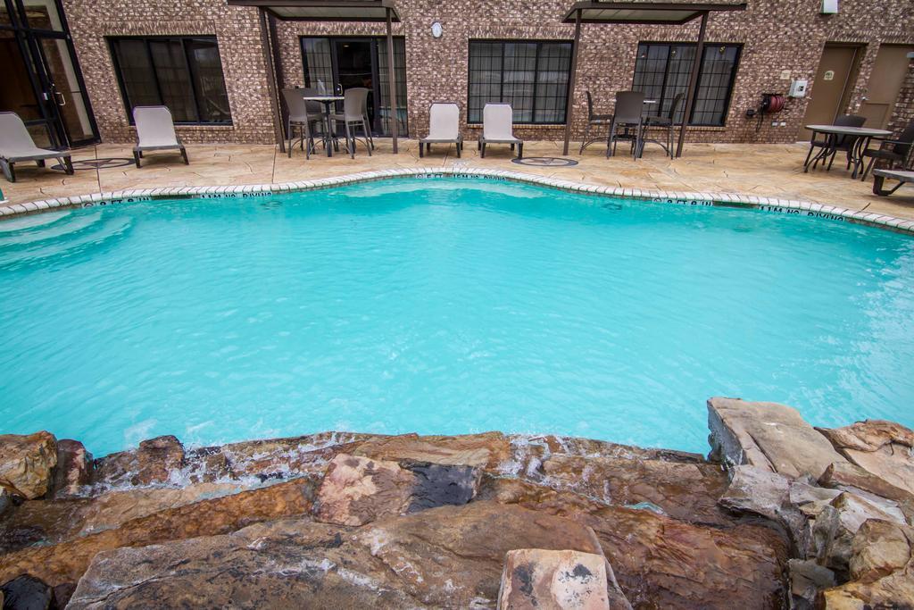 Comfort Suites Marshall Luaran gambar