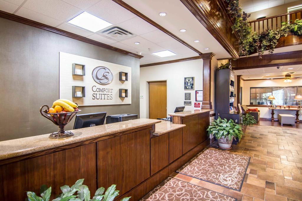 Comfort Suites Marshall Luaran gambar