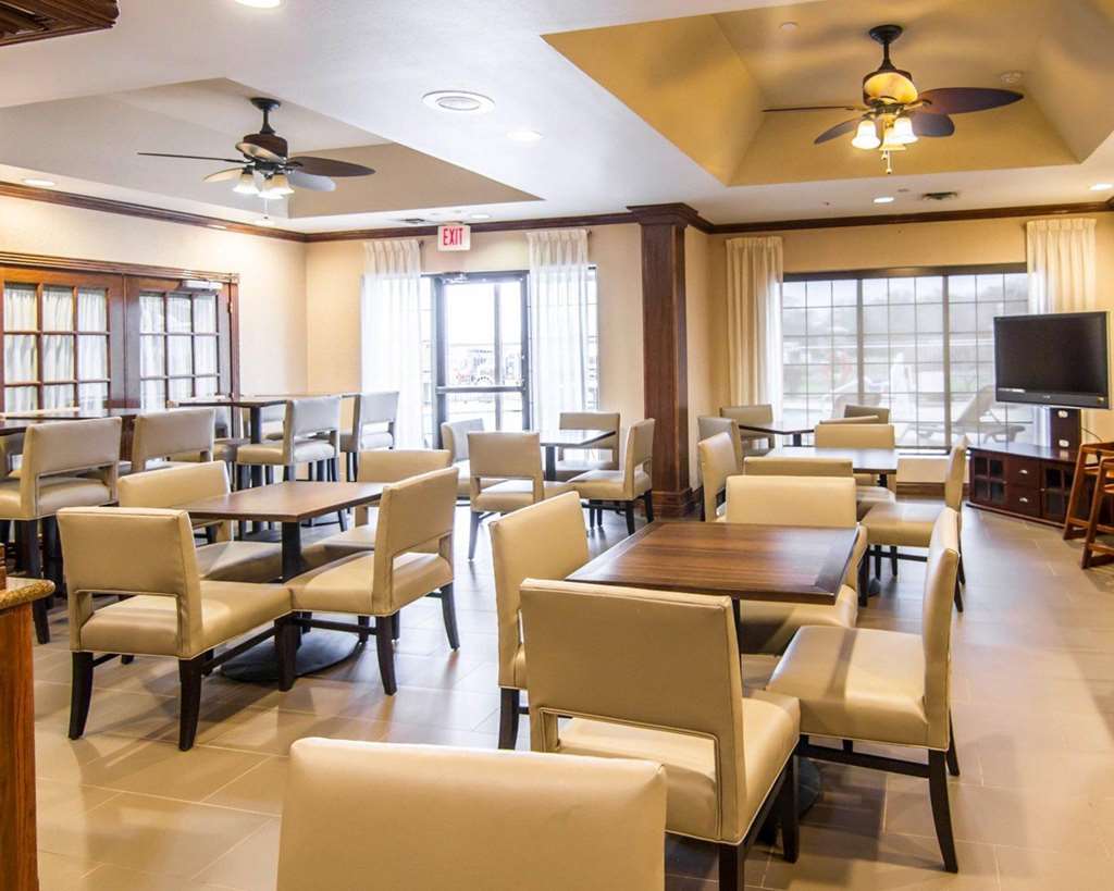 Comfort Suites Marshall Restoran gambar